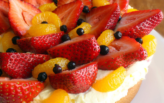 Letni tort z owocami